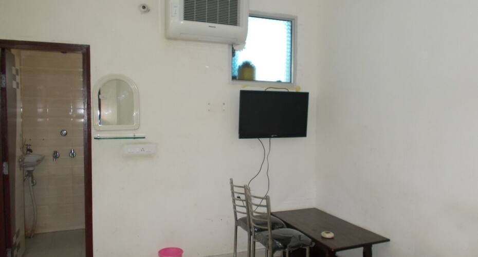 Hotel Lazeez & Restaurant, Kishangarh 4
